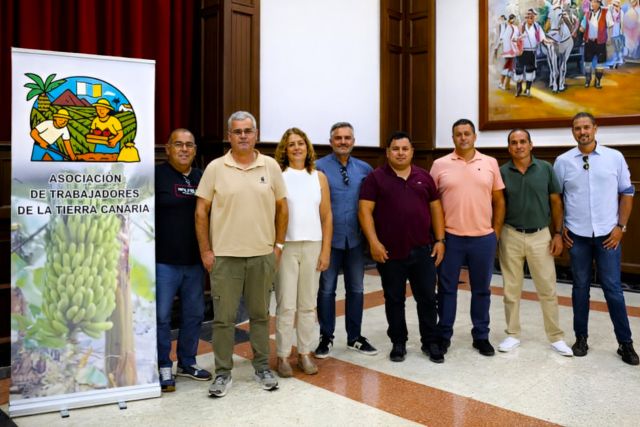 Directivos de Atratican, durante la presentaciónd de la asociación el pasado año_ (2)